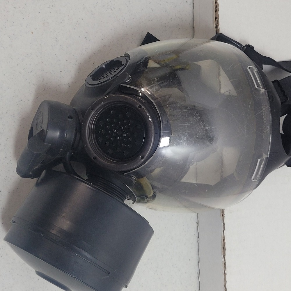MSA Millennium Full Face Gas Mask Police Military Surplus Size Medium Untested